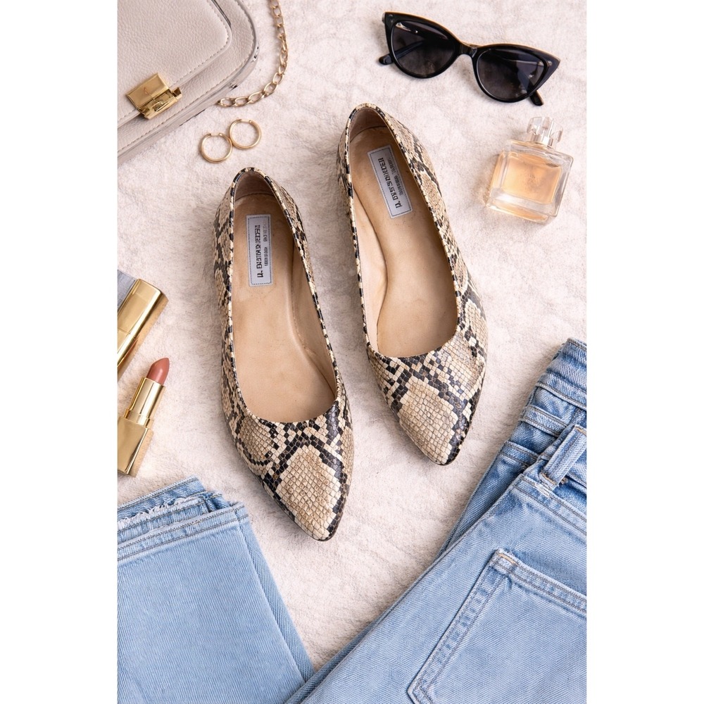 Steve Madden Snakeskin Pointed Toe Flats Size 8 Loafer Ballet Shoes